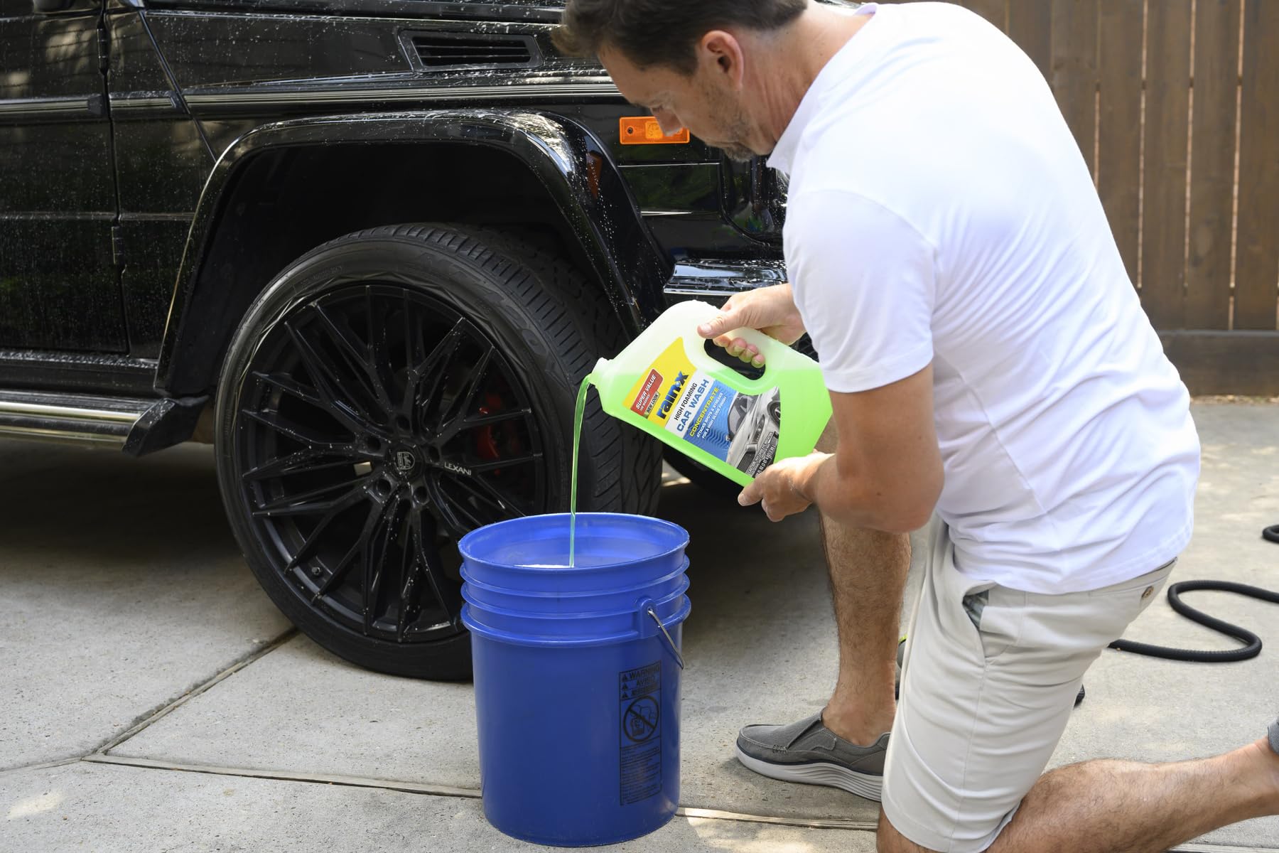 Rain-X 620191 Foaming Car Wash - 100 fl oz. High-Foaming, Concentrated Formula For Greater Cleaning Action, Safely Lifting Dirt, Grime And Residues For An Exceptional Clean - Image 3